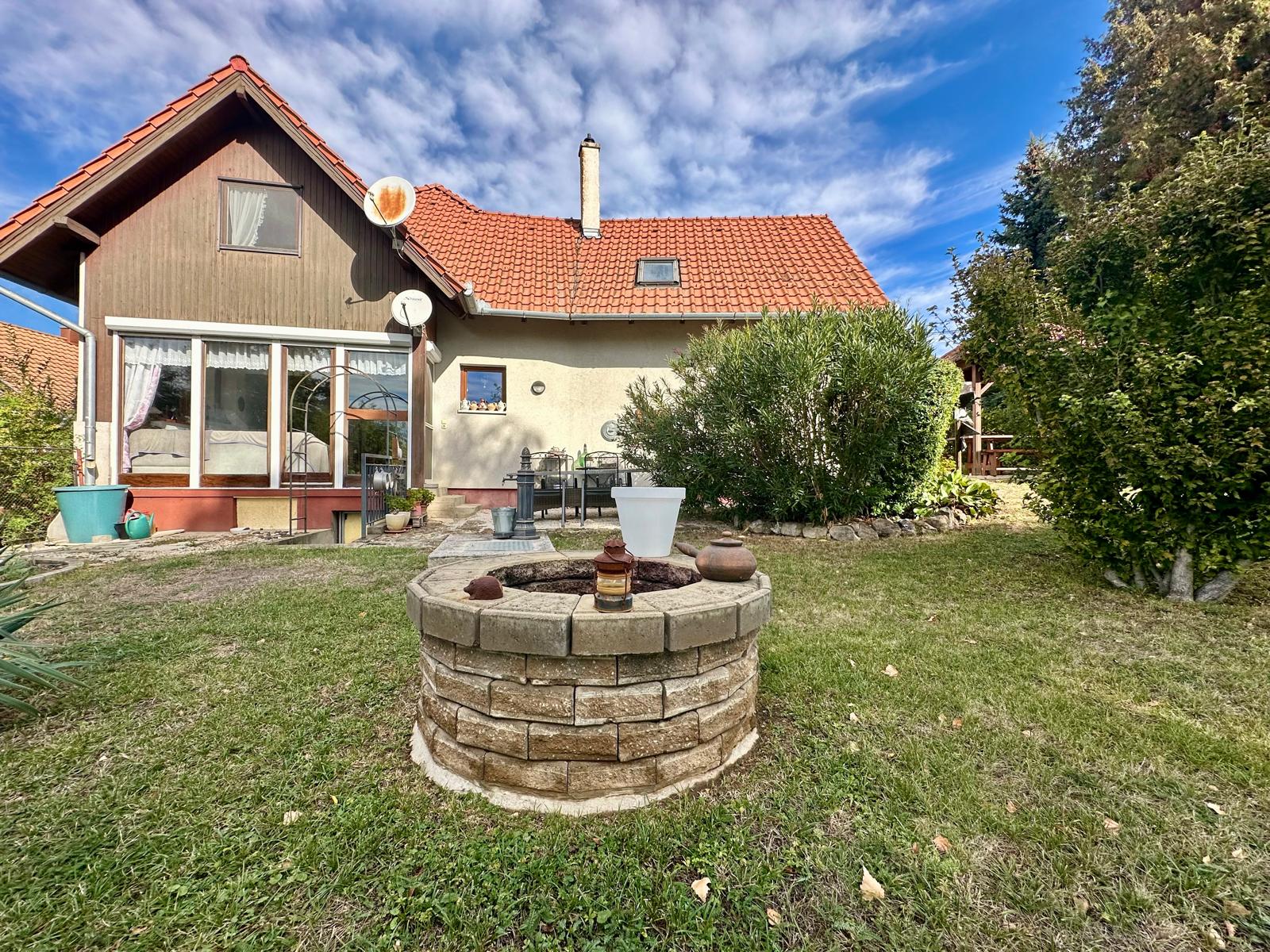 Familienhaus mit gepflegtem Garten nahe dem Balaton – Bild 1